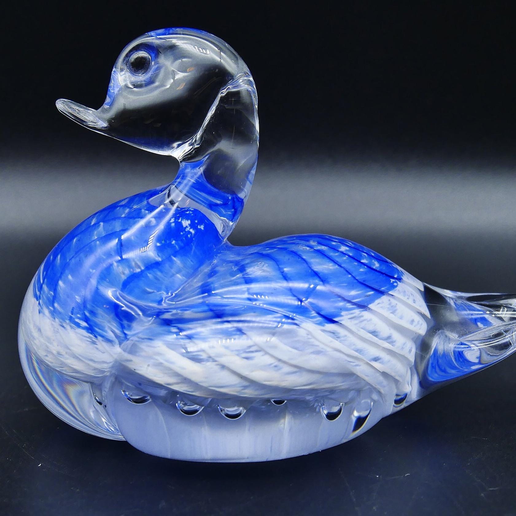 Collectible GlassBullicante art glass duck figurine - Swedish hand blown duck, 1970s Image 3