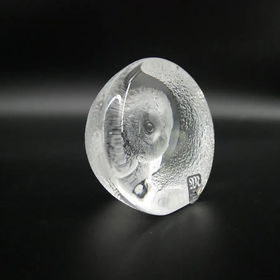 Collectible GlassOwl art glass paperweight sculpture, Mats Jonasson signed Image 3