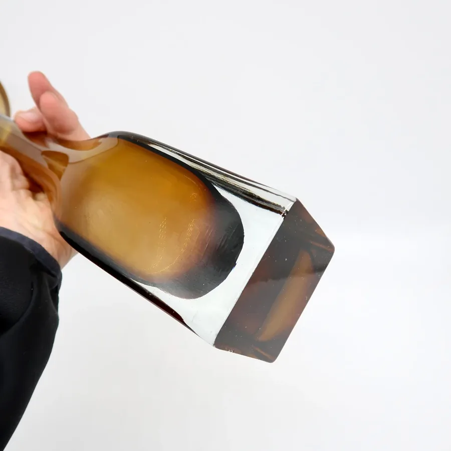 Collectible GlassScandinavian Art Glass Amber Vase – Bo Borgström for Åseda, Sweden, 1960s Image 10