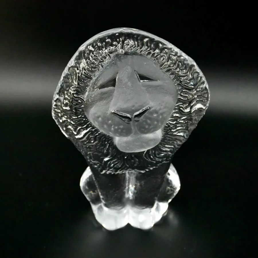 Collectible GlassVintage Art Glass Lion Paperweight Sculpture – Designed by Mats Jonasson, Sweden Image 4