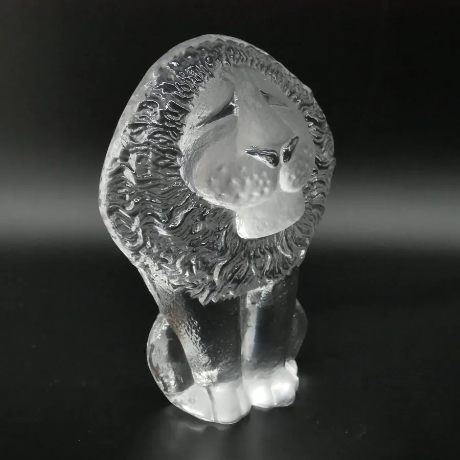 Collectible GlassVintage Art Glass Lion Paperweight Sculpture – Designed by Mats Jonasson, Sweden Image 5