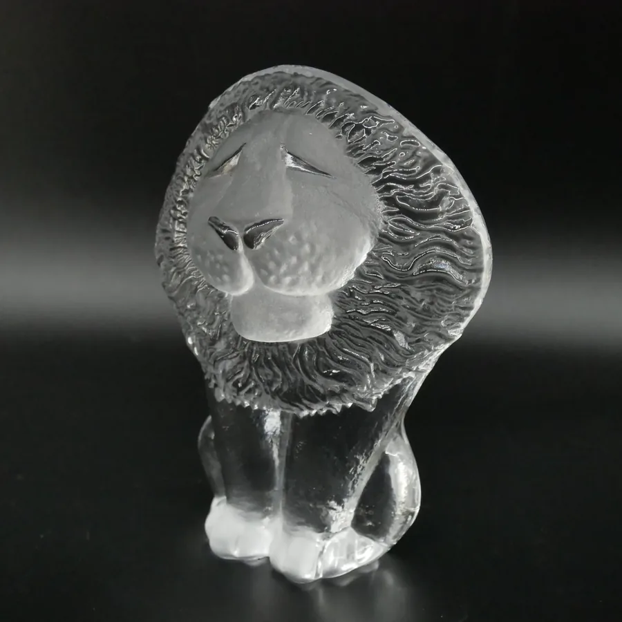 Collectible GlassVintage Art Glass Lion Paperweight Sculpture – Designed by Mats Jonasson, Sweden Image 7