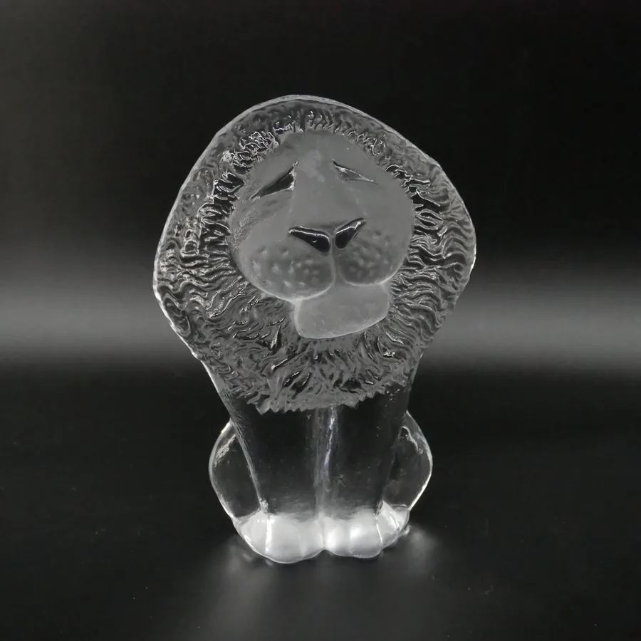 Collectible GlassVintage Art Glass Lion Paperweight Sculpture – Designed by Mats Jonasson, Sweden Image 8