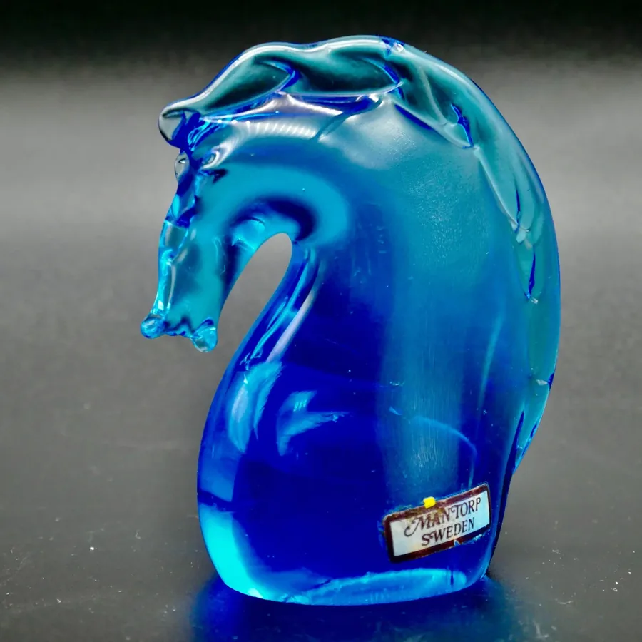 Collectible GlassVintage Blue Glass Horse Figurine paperweight from Sweden with original label Image 3