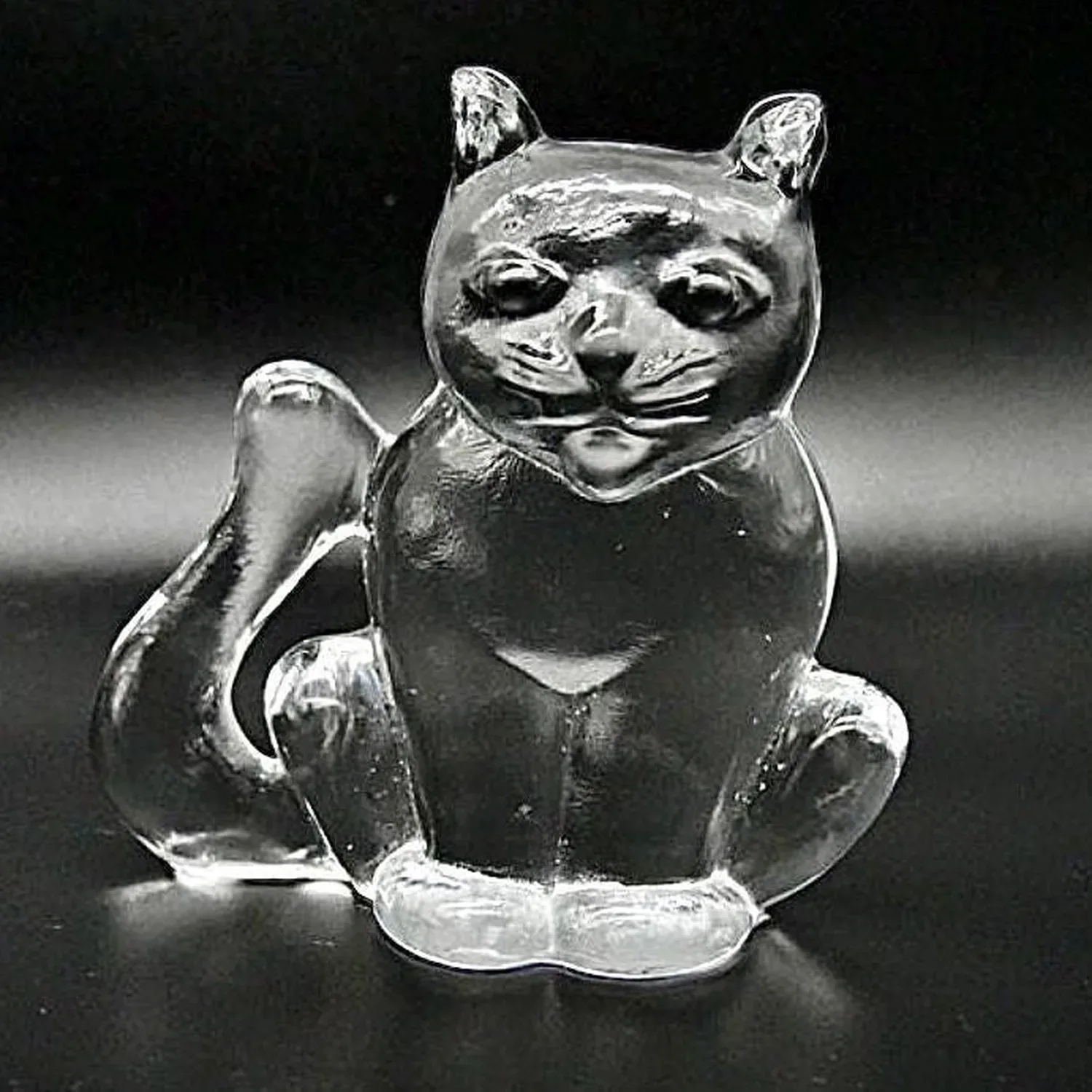 Kosta Boda Glass Cat – Bertil Vallien Zoo Collection 9cmCollectible Glass All Things Retro Store
