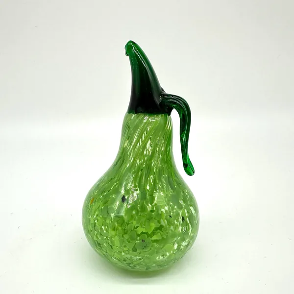 Glass Sculptures & FigurinesKosta Boda Green Glass Pear with Leaf - Mid Century Art Glass Image 5