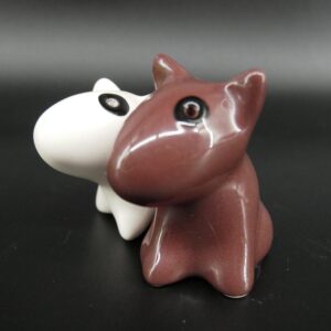 Vintage bull terrier ceramic salt and pepper shakers, burgundy and white glazed porcelain, 1980s cruet set pair
