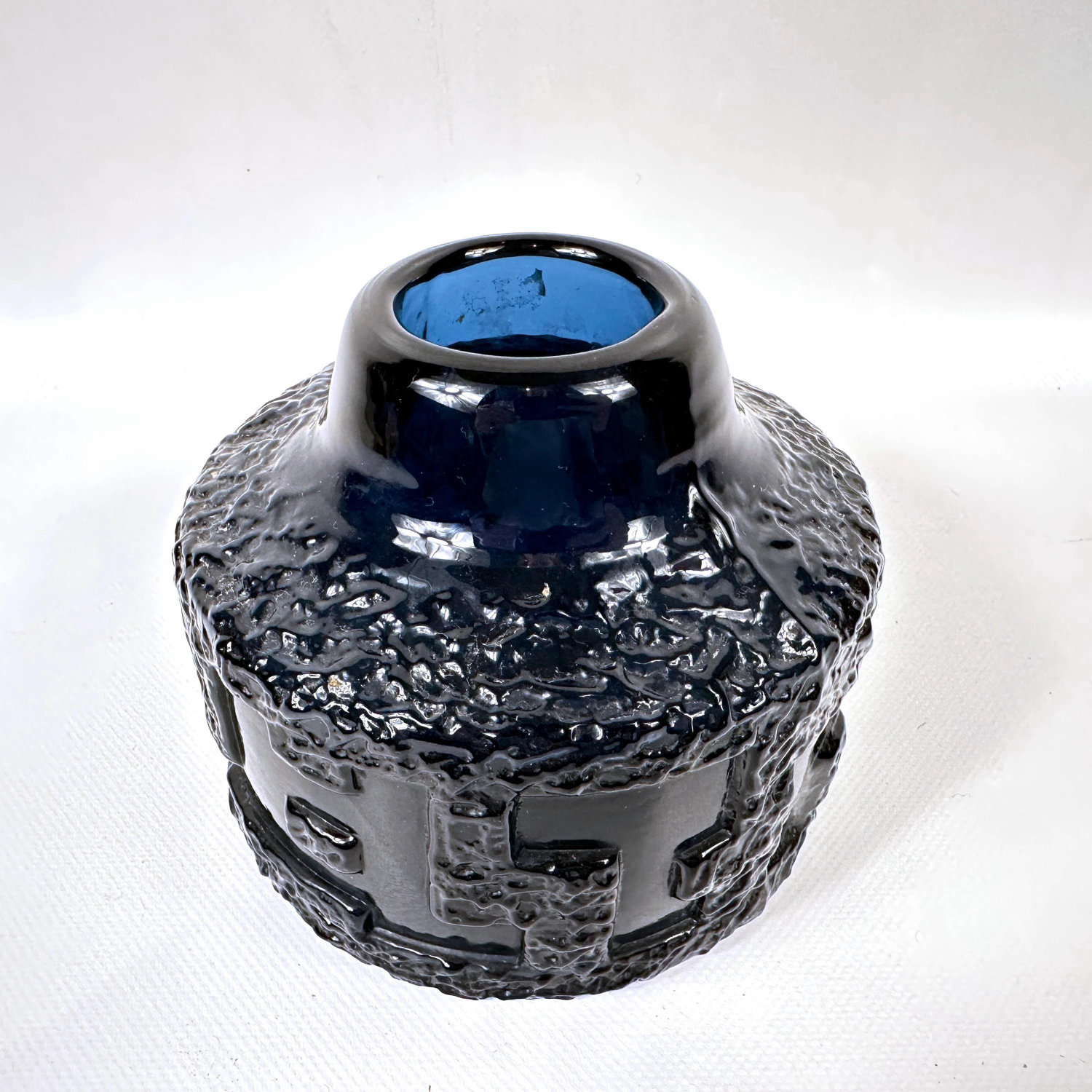 Ruda art glass vase by Göte Augustsson, cobalt blue brutalist design with heavily textured surface, Swedish 1960s