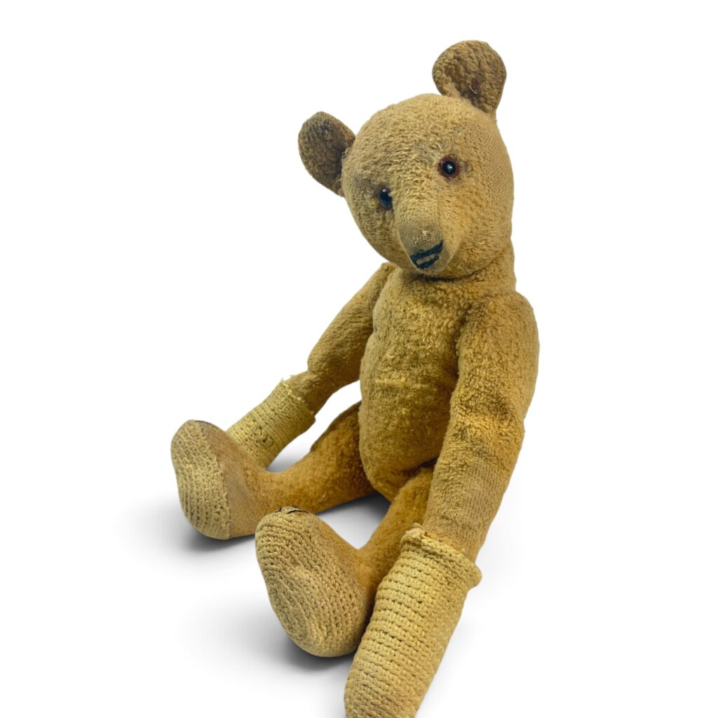 1920s Steiff teddy bear with historic hand repaired paws, vintage treasure from Sweden